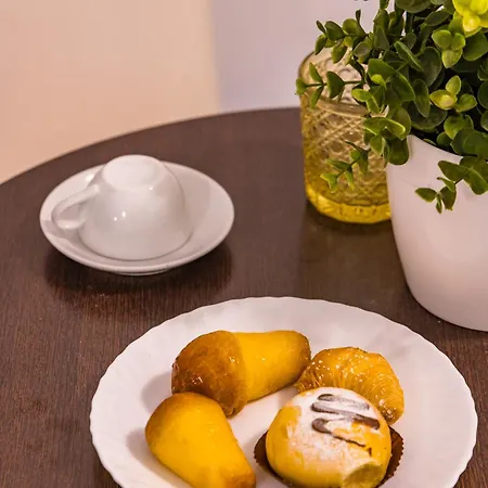 Waterfront Riviera ゲストハウス 3*
